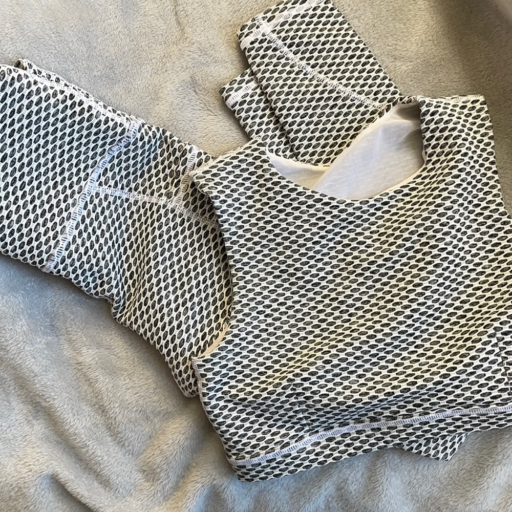 Mono B compression leggings and matching bra set